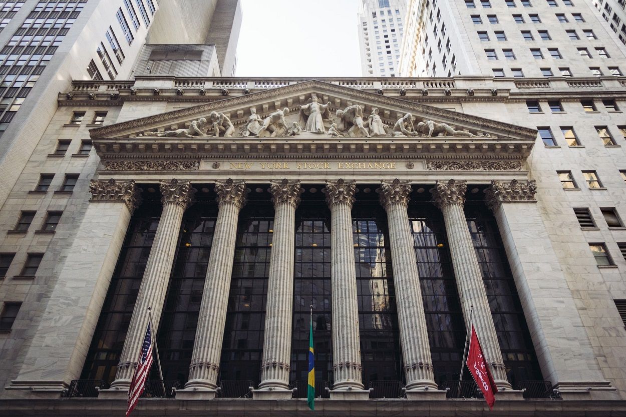 Nasdaq 100 Update NDX pulls back as tech caution grows