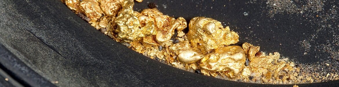 Gold, FTSE 100 Forecast: Two trades to watch