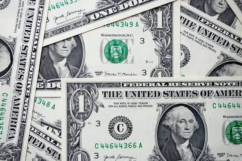 US dollar strength masks growing disconnect with Treasury yields