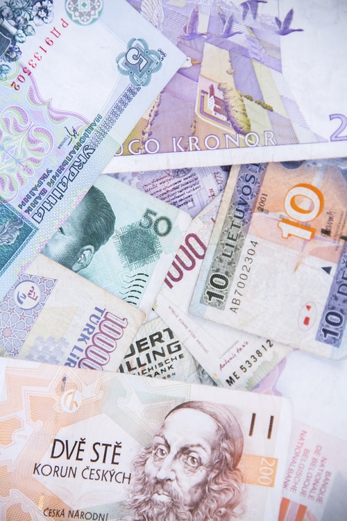 感恩节前英镑强势反弹 黄金接近关键阻力