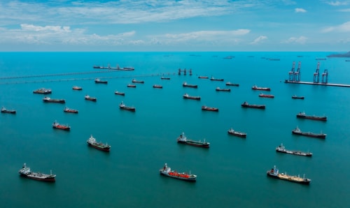 Crude oil outlook: middle east headlines keep traders on edge